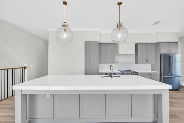 187 145TH AVENUE E 4, St Petersburg, FL 33708