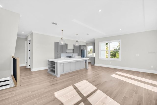 187 145TH AVENUE E 4, St Petersburg, FL 33708