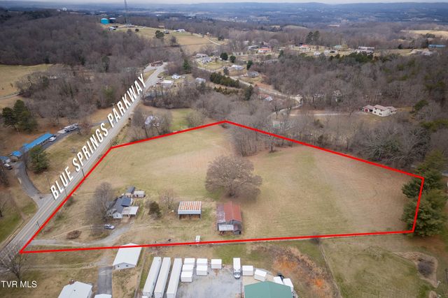 7958 Blue Springs Parkway, Mosheim, TN 37818