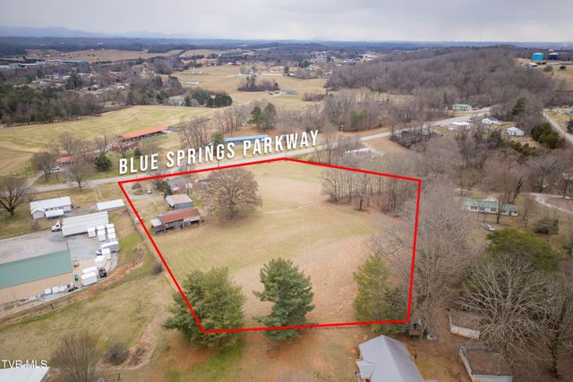 7958 Blue Springs Parkway, Mosheim, TN 37818
