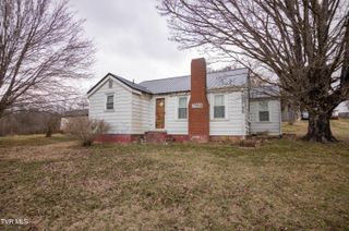 7958 Blue Springs Parkway, Mosheim, TN 37818