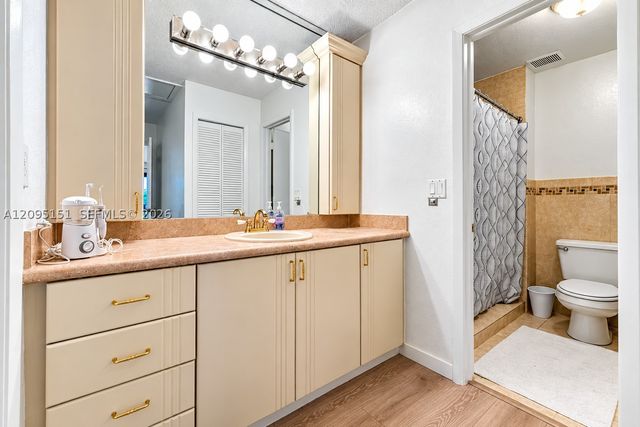 16273 Laurel Dr 7, Weston, FL 33326