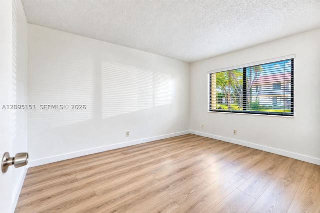 16273 Laurel Dr 7, Weston, FL 33326