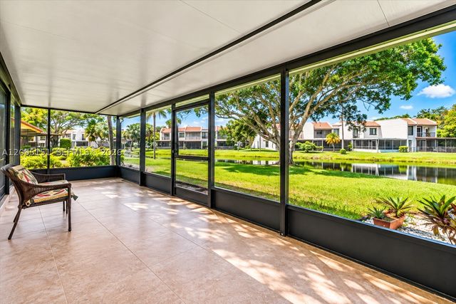 16273 Laurel Dr 7, Weston, FL 33326