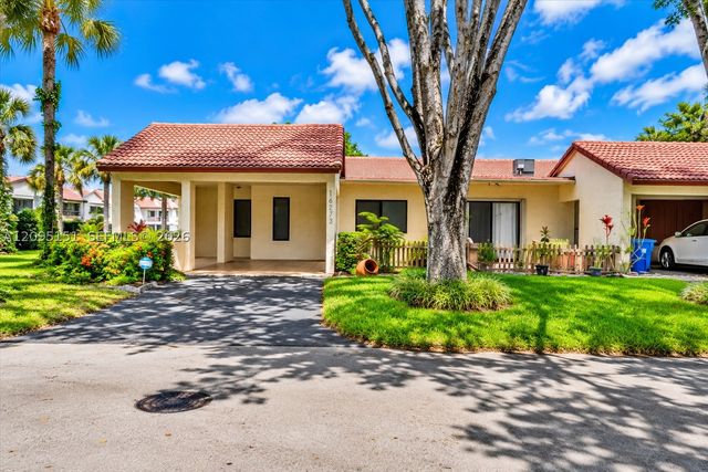 16273 Laurel Dr 7, Weston, FL 33326