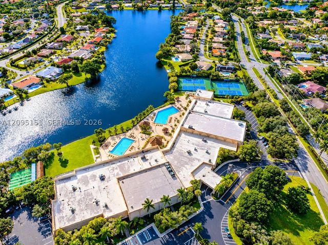 16273 Laurel Dr 7, Weston, FL 33326