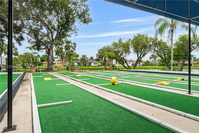 16273 Laurel Dr 7, Weston, FL 33326