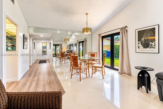 16273 Laurel Dr 7, Weston, FL 33326