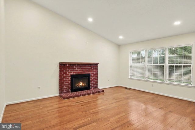 7536 CINNABAR TER, Gaithersburg, MD 20879