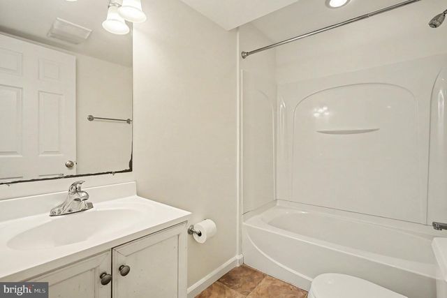 7536 CINNABAR TER, Gaithersburg, MD 20879