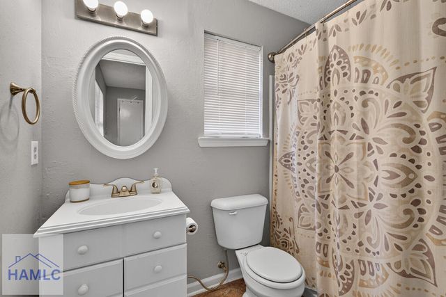 814 Lost Grove Lane, Hinesville, GA 31313
