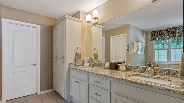 9 Barrhead Lane, Bella Vista, AR 72715