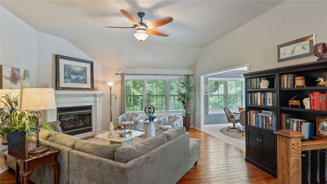 9 Barrhead Lane, Bella Vista, AR 72715