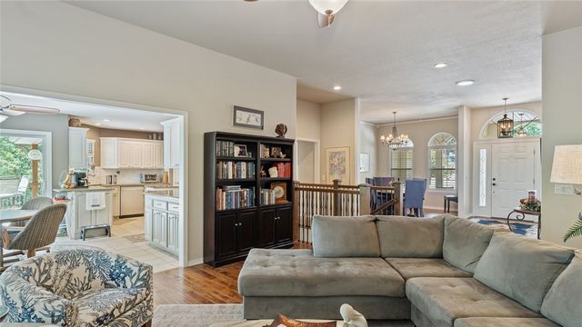 9 Barrhead Lane, Bella Vista, AR 72715