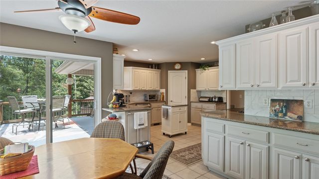 9 Barrhead Lane, Bella Vista, AR 72715