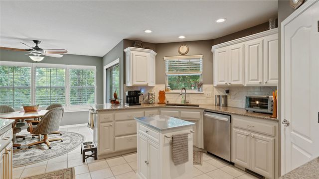 9 Barrhead Lane, Bella Vista, AR 72715