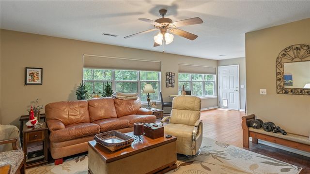 9 Barrhead Lane, Bella Vista, AR 72715