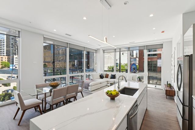 812 W Adams Street 504, Chicago, IL 60607