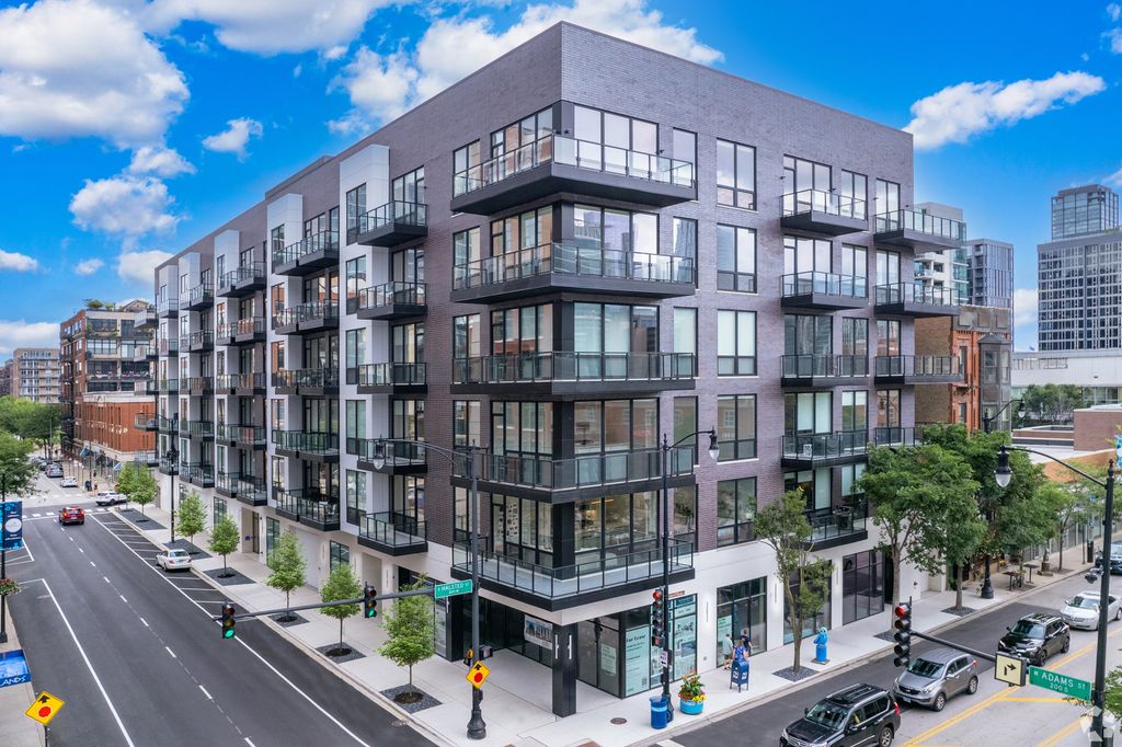 812 W Adams Street 504, Chicago, IL 60607