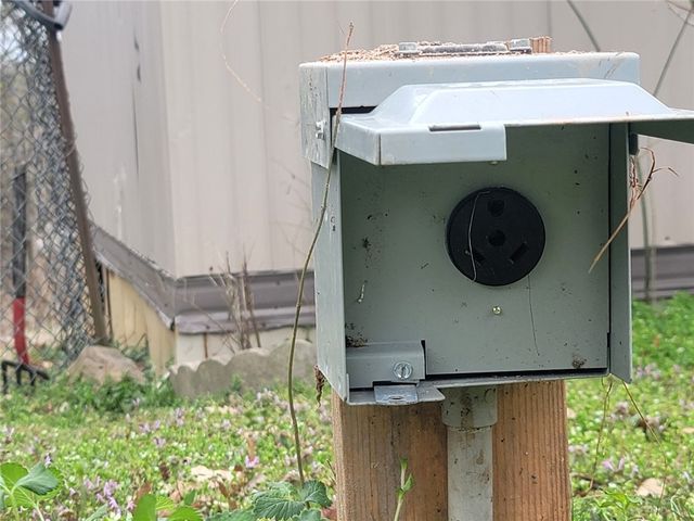 13082 Douglas Circle, Rogers, AR 72756