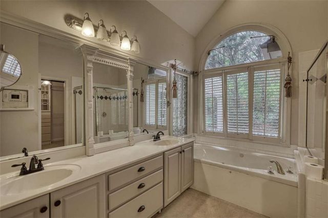 3435 Fox Hollow Way, Suwanee, GA 30024