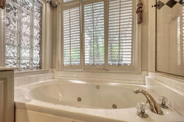 3435 Fox Hollow Way, Suwanee, GA 30024