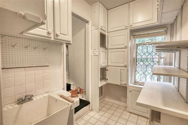 3435 Fox Hollow Way, Suwanee, GA 30024