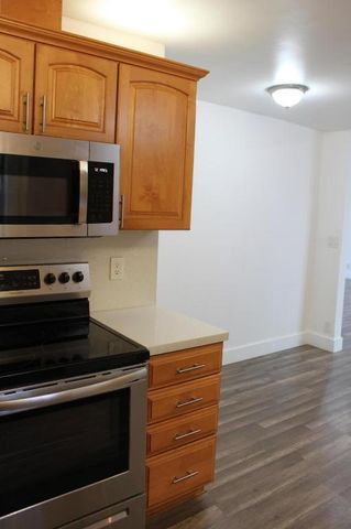 3240 SW 4th Street, Deerfield Beach, FL 33442