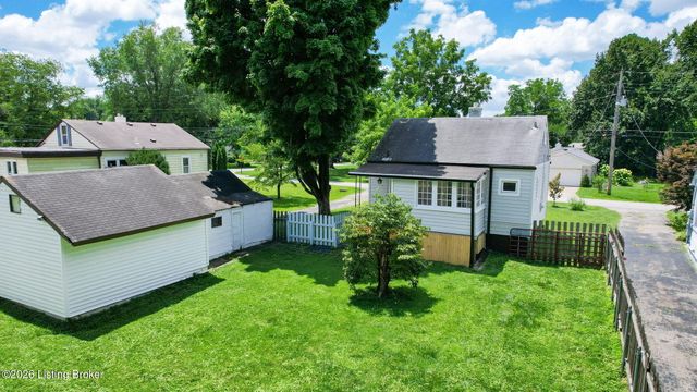 605 Fountain Ave, Lyndon, KY 40222