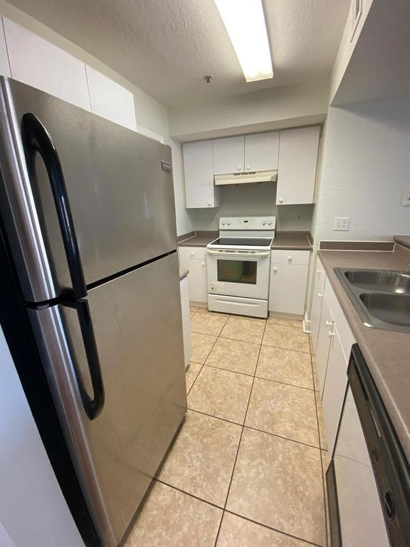 Image 13 of property listing at Address unavailable.