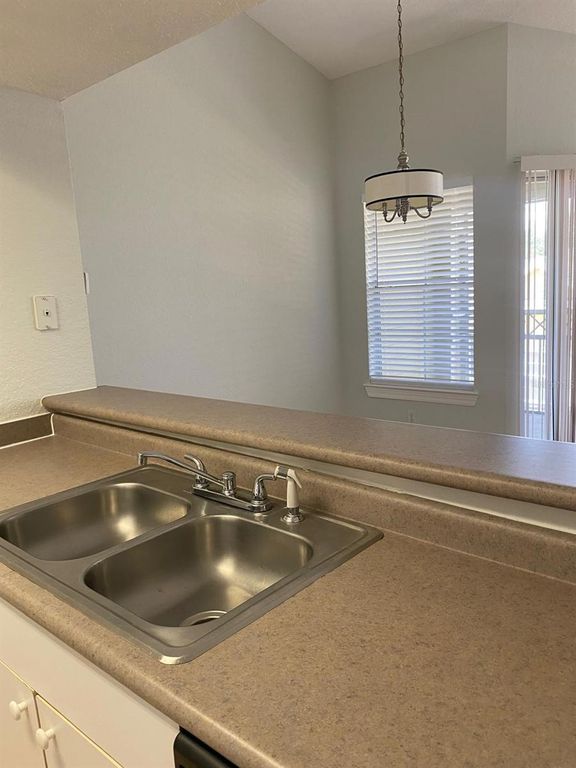 Image 14 of property listing at Address unavailable.