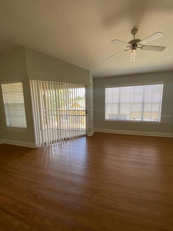 Image 6 of property listing at Address unavailable.
