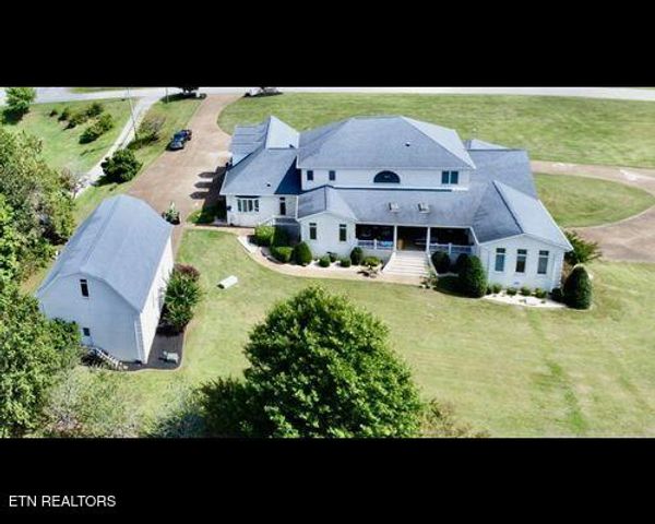 323 Harmon Rd, New Tazewell, TN 37825