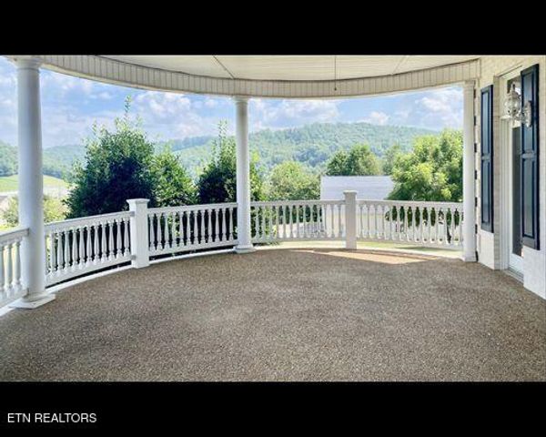 323 Harmon Rd, New Tazewell, TN 37825