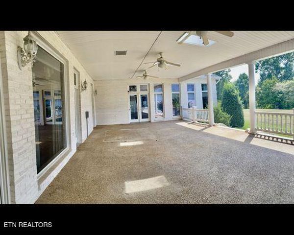 323 Harmon Rd, New Tazewell, TN 37825