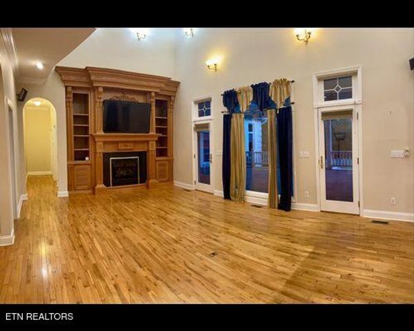 323 Harmon Rd, New Tazewell, TN 37825