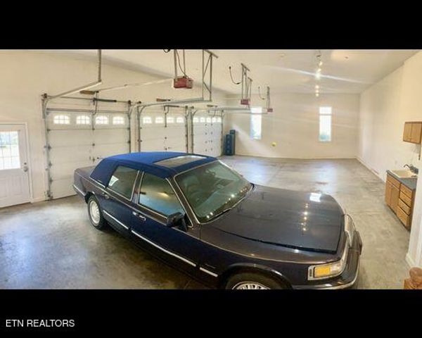 323 Harmon Rd, New Tazewell, TN 37825