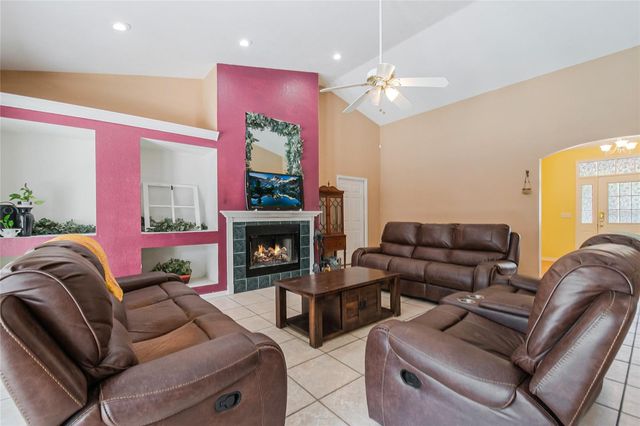 8672 MARY MOSER LANE, Lake Wales, FL 33898