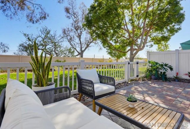 319 Volney Lane, Encinitas, CA 92024