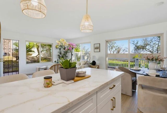 319 Volney Lane, Encinitas, CA 92024