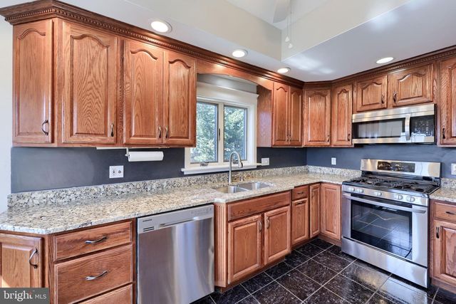 3517 SHARON ST, Harrisburg, PA 17111