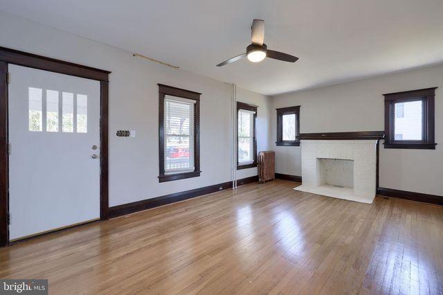 3517 SHARON ST, Harrisburg, PA 17111