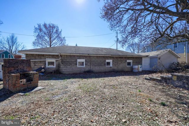 3517 SHARON ST, Harrisburg, PA 17111