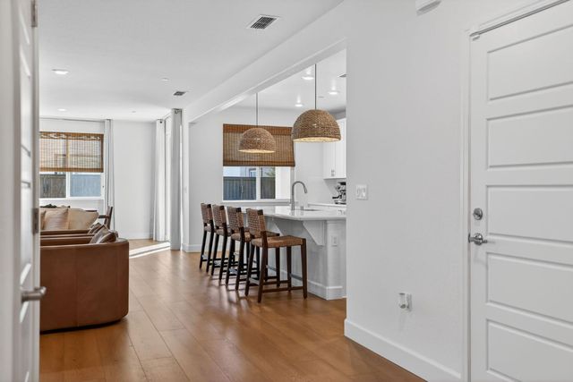 5936 Rosalee St, Sacramento, CA 95835