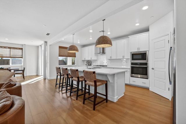 5936 Rosalee St, Sacramento, CA 95835