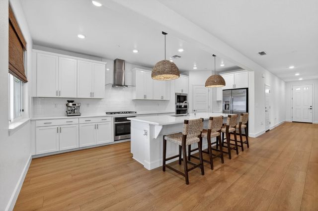 5936 Rosalee St, Sacramento, CA 95835