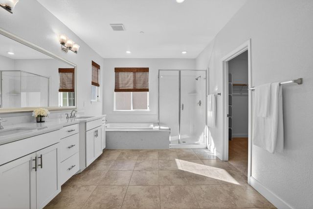 5936 Rosalee St, Sacramento, CA 95835