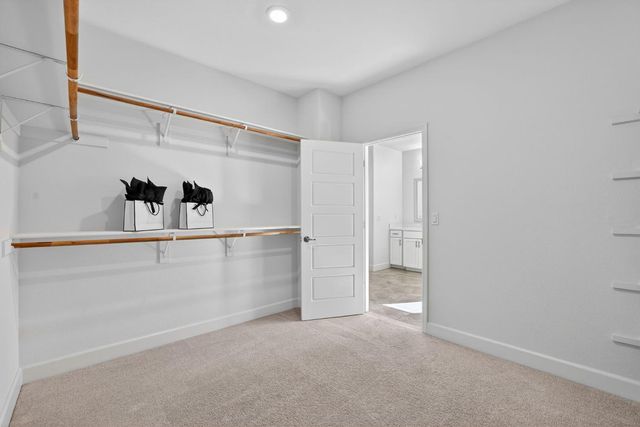 5936 Rosalee St, Sacramento, CA 95835