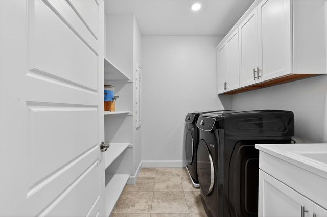 5936 Rosalee St, Sacramento, CA 95835