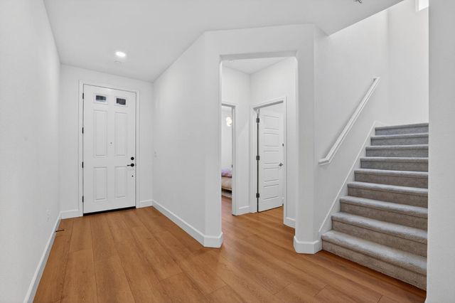 5936 Rosalee St, Sacramento, CA 95835